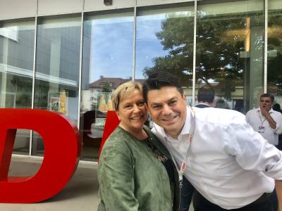 Nach der Wahl: Dr. Susanne Eisenmann und CDU Ortsvorsitzender Thomas Schiroky. Beide haben bereits im Jahr 1999 gemeinsam f&uuml;r G&uuml;nther Oettinger gearbeitet.